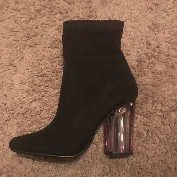 Stylish Boots - Picture 3 of 5